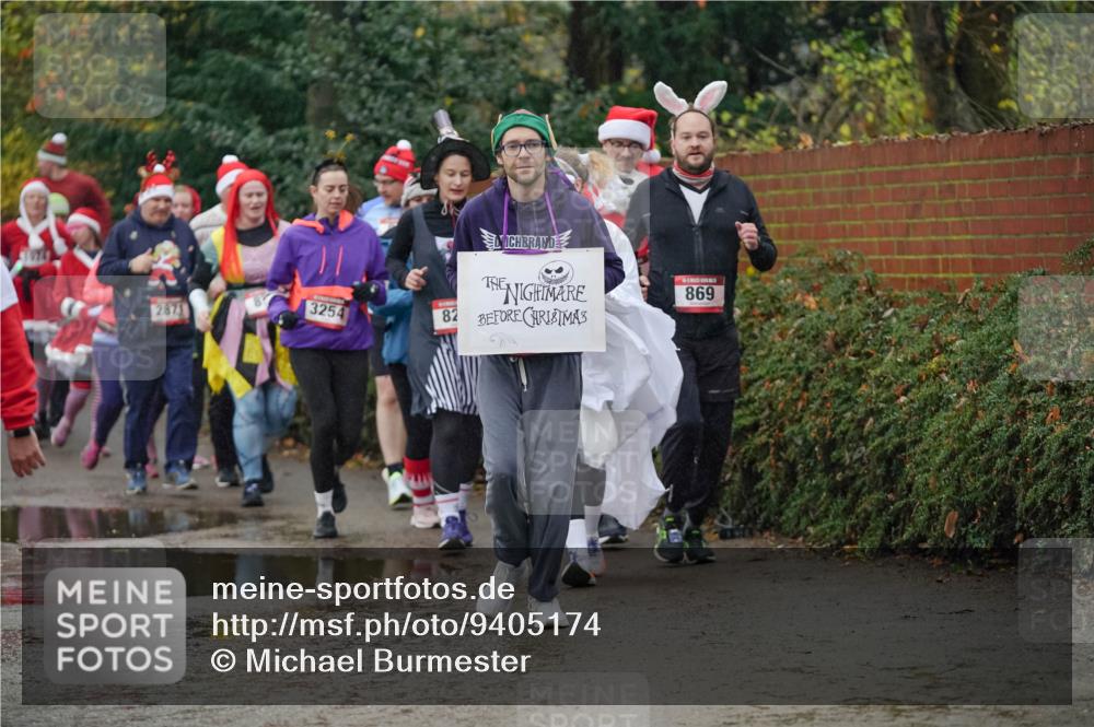 07.12.2025 - St. Pauli X-Mass-Run No. 15 Michael Burmester http://msf.ph/oto/9405174 07.12.2025 11:07:38 Laufen 1924, 2871, 3254, 82, 869 meine-sportfotos.de