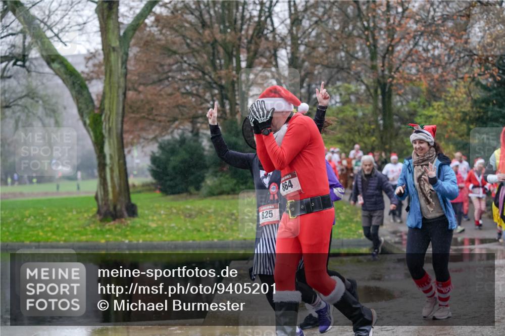 07.12.2025 - St. Pauli X-Mass-Run No. 15 Michael Burmester http://msf.ph/oto/9405201 07.12.2025 11:07:43 Laufen 825, 25, 864, 0, 0 meine-sportfotos.de