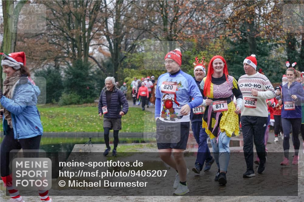 07.12.2025 - St. Pauli X-Mass-Run No. 15 Michael Burmester http://msf.ph/oto/9405207 07.12.2025 11:07:45 Laufen 56, 820, 2871, 871, 2882, 2838 meine-sportfotos.de
