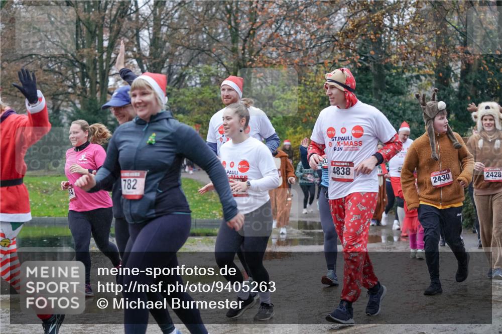 07.12.2025 - St. Pauli X-Mass-Run No. 15 Michael Burmester http://msf.ph/oto/9405263 07.12.2025 11:07:55 Laufen 782, 20, 1, 4838, 2430, 2428 meine-sportfotos.de