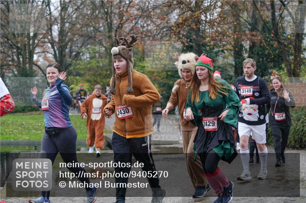 07.12.2025 - St. Pauli X-Mass-Run No. 15 Michael Burmester http://msf.ph/oto/9405270 07.12.2025 11:07:56 Laufen 056, 2613, 5, 2430, 15, 2429, 3149, 354 meine-sportfotos.de