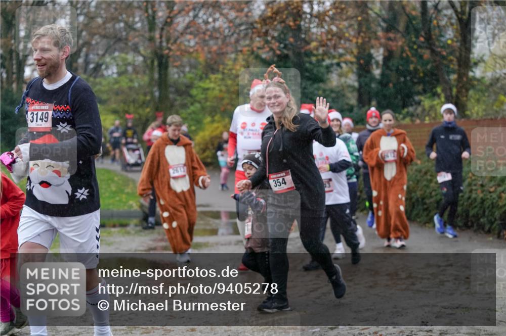 07.12.2025 - St. Pauli X-Mass-Run No. 15 Michael Burmester http://msf.ph/oto/9405278 07.12.2025 11:07:59 Laufen 3149, 2612, 354 meine-sportfotos.de