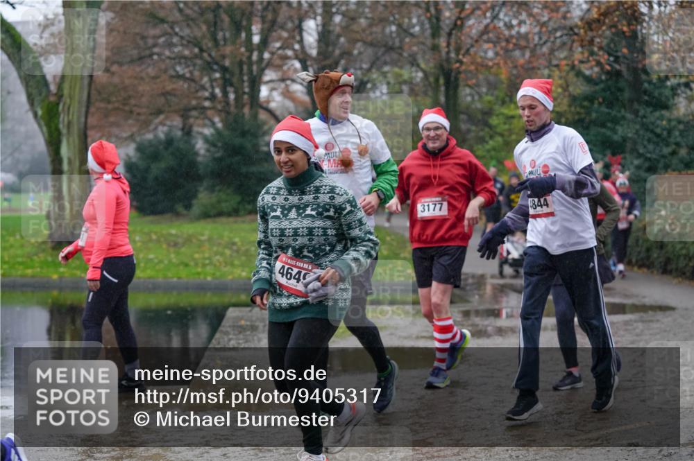07.12.2025 - St. Pauli X-Mass-Run No. 15 Michael Burmester http://msf.ph/oto/9405317 07.12.2025 11:08:05 Laufen 15, 4649, 3177, 844 meine-sportfotos.de