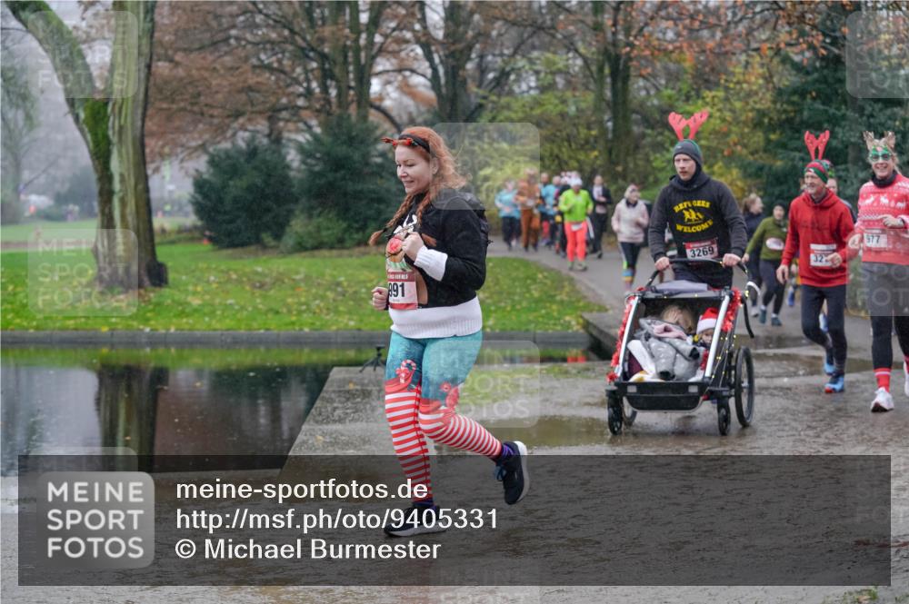 07.12.2025 - St. Pauli X-Mass-Run No. 15 Michael Burmester http://msf.ph/oto/9405331 07.12.2025 11:08:10 Laufen 991, 3269, 32, 977 meine-sportfotos.de