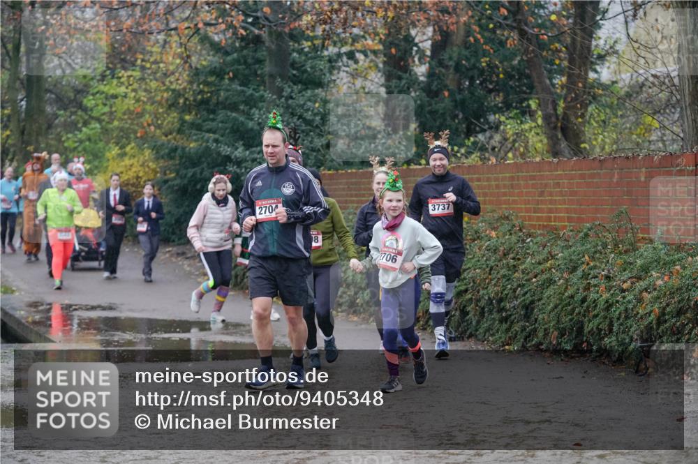 07.12.2025 - St. Pauli X-Mass-Run No. 15 Michael Burmester http://msf.ph/oto/9405348 07.12.2025 11:08:14 Laufen 270, 8, 2706, 3737 meine-sportfotos.de