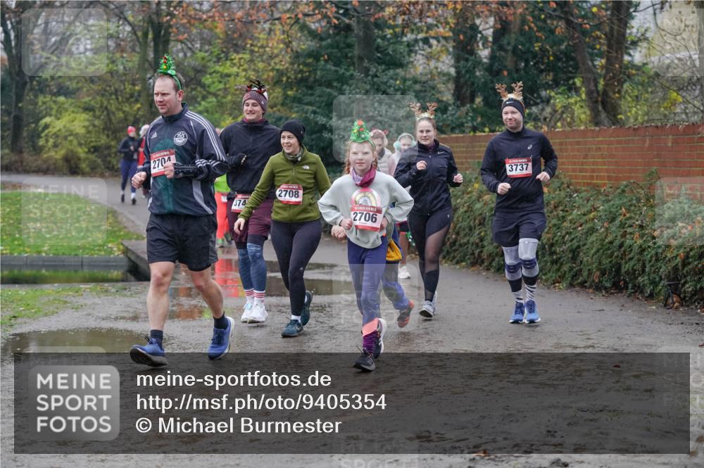 07.12.2025 - St. Pauli X-Mass-Run No. 15 Michael Burmester http://msf.ph/oto/9405354 07.12.2025 11:08:16 Laufen 2704, 374, 2708, 2706, 3737 meine-sportfotos.de