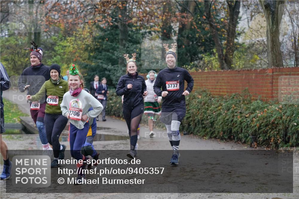 07.12.2025 - St. Pauli X-Mass-Run No. 15 Michael Burmester http://msf.ph/oto/9405357 07.12.2025 11:08:17 Laufen 740, 2708, 2706, 3737 meine-sportfotos.de