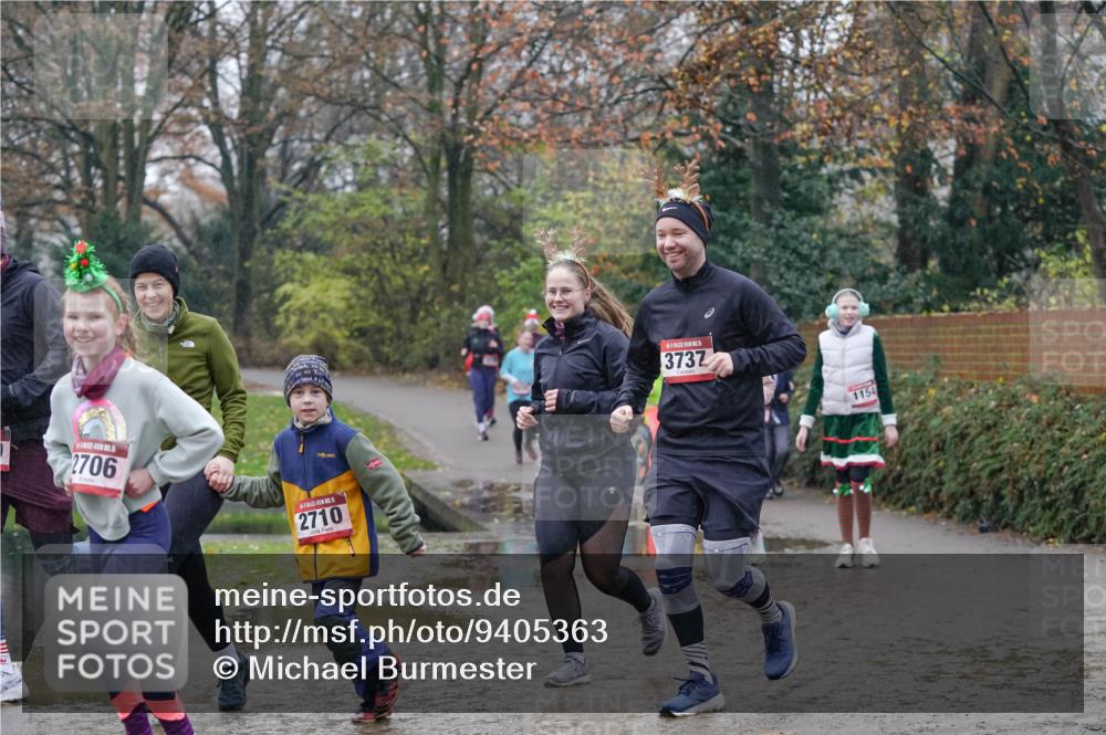 07.12.2025 - St. Pauli X-Mass-Run No. 15 Michael Burmester http://msf.ph/oto/9405363 07.12.2025 11:08:18 Laufen 2706, 15, 2710, 3737, 1154 meine-sportfotos.de