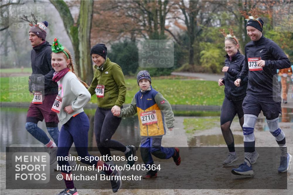07.12.2025 - St. Pauli X-Mass-Run No. 15 Michael Burmester http://msf.ph/oto/9405364 07.12.2025 11:08:18 Laufen 40, 06, 708, 5, 2710, 373 meine-sportfotos.de