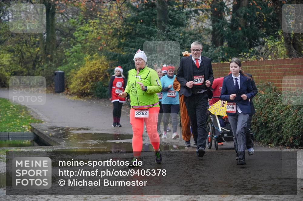 07.12.2025 - St. Pauli X-Mass-Run No. 15 Michael Burmester http://msf.ph/oto/9405378 07.12.2025 11:08:23 Laufen 3362, 80, 2277, 3341, 3066 meine-sportfotos.de
