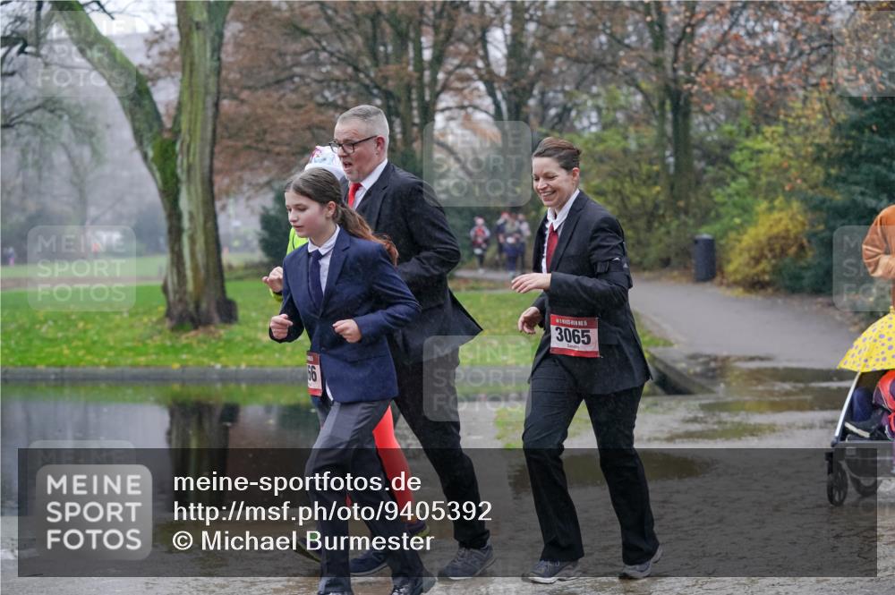 07.12.2025 - St. Pauli X-Mass-Run No. 15 Michael Burmester http://msf.ph/oto/9405392 07.12.2025 11:08:26 Laufen 3065, 99 meine-sportfotos.de