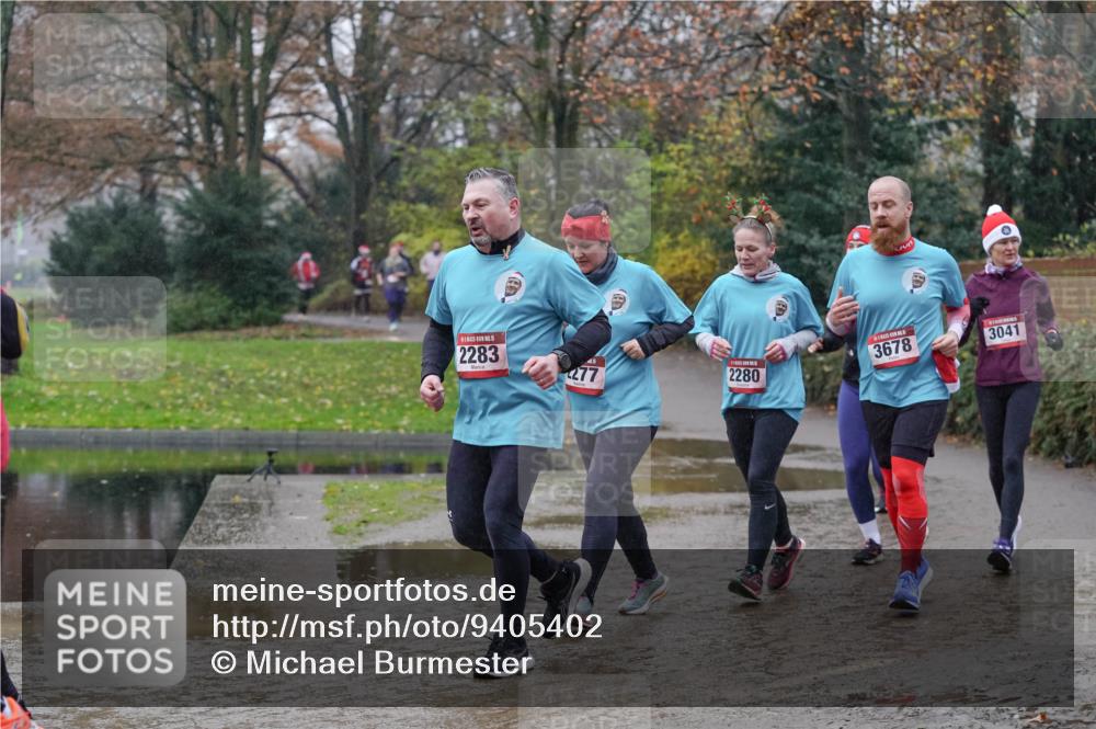 07.12.2025 - St. Pauli X-Mass-Run No. 15 Michael Burmester http://msf.ph/oto/9405402 07.12.2025 11:08:29 Laufen 15, 2283, 3041, 277, 3678, 2280 meine-sportfotos.de
