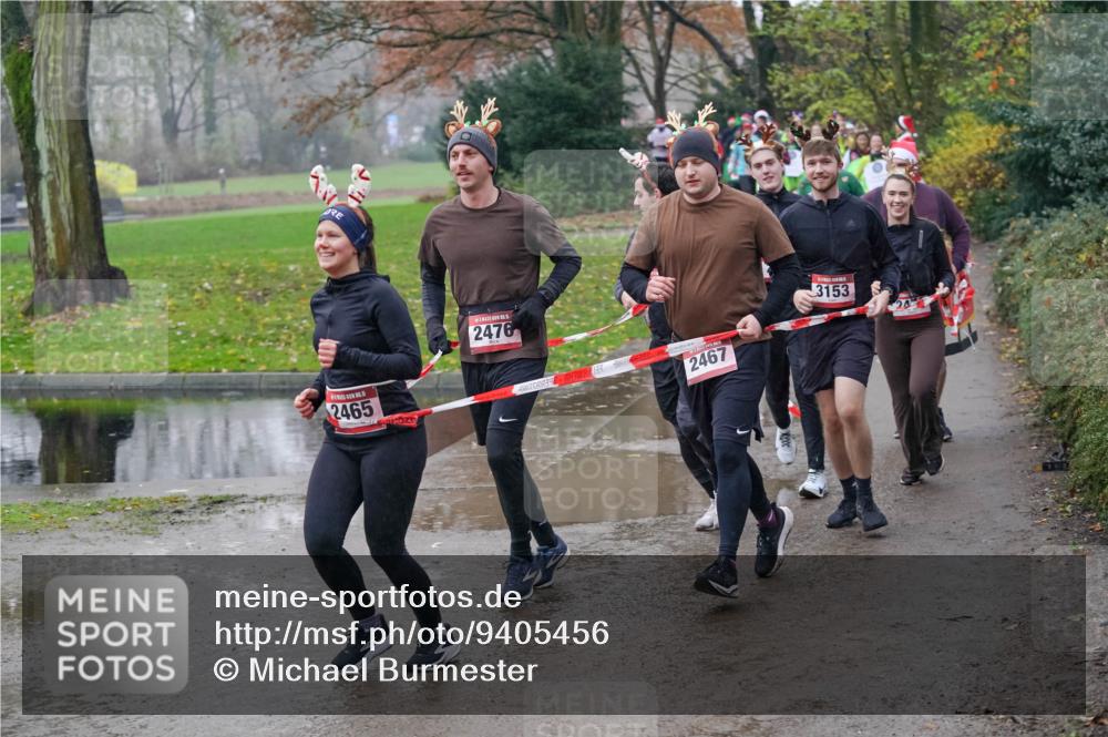 07.12.2025 - St. Pauli X-Mass-Run No. 15 Michael Burmester http://msf.ph/oto/9405456 07.12.2025 11:08:55 Laufen 2465, 2476, 2467, 3153, 24 meine-sportfotos.de