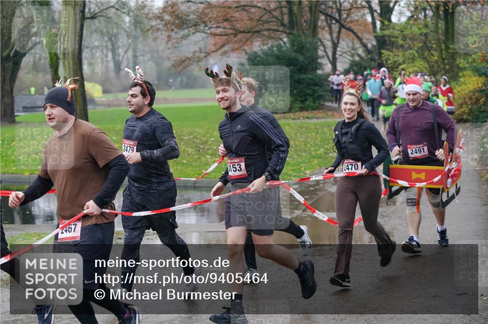 07.12.2025 - St. Pauli X-Mass-Run No. 15 Michael Burmester http://msf.ph/oto/9405464 07.12.2025 11:08:56 Laufen 2467, 2479, 5, 153, 2491, 2470 meine-sportfotos.de
