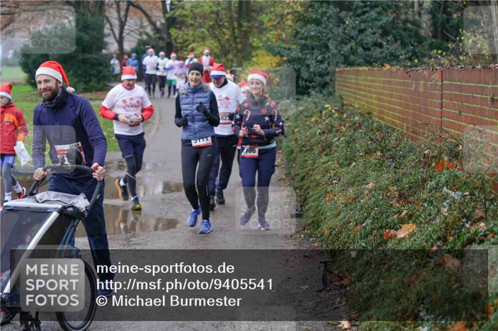 07.12.2025 - St. Pauli X-Mass-Run No. 15 Michael Burmester http://msf.ph/oto/9405541 07.12.2025 11:09:16 Laufen 3169, 1823, 166 meine-sportfotos.de