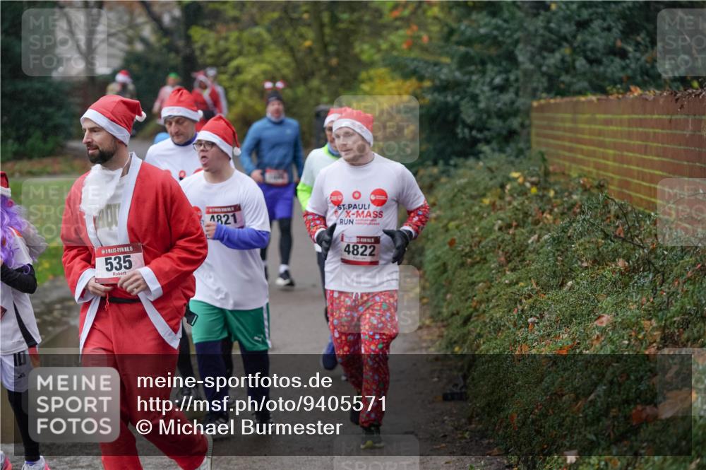 07.12.2025 - St. Pauli X-Mass-Run No. 15 Michael Burmester http://msf.ph/oto/9405571 07.12.2025 11:09:29 Laufen 15, 535, 4821, 4822 meine-sportfotos.de