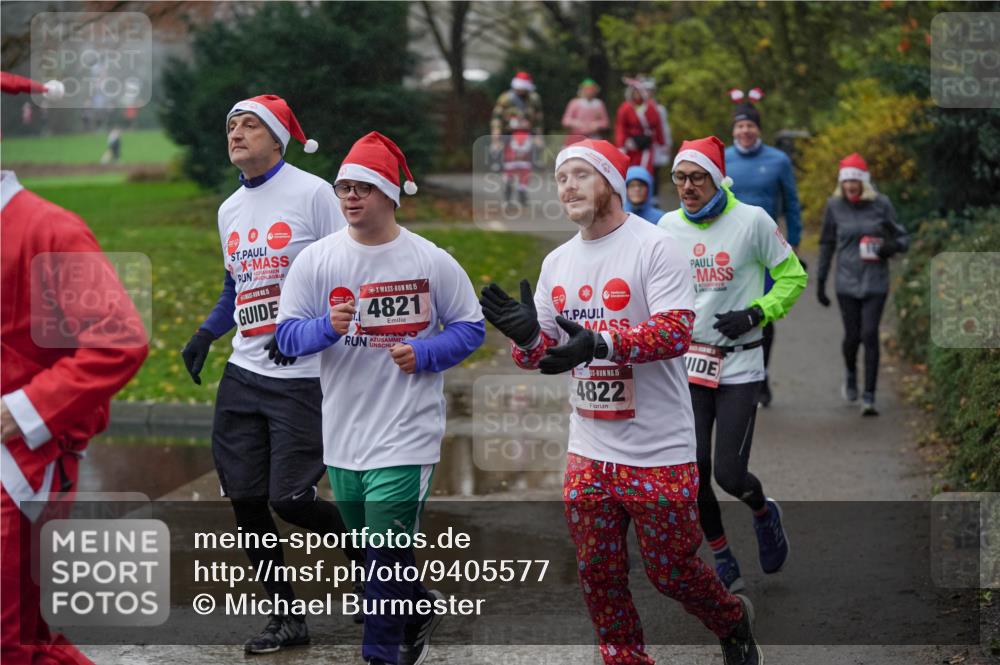 07.12.2025 - St. Pauli X-Mass-Run No. 15 Michael Burmester http://msf.ph/oto/9405577 07.12.2025 11:09:30 Laufen 15, 15, 4821, 15, 4822 meine-sportfotos.de