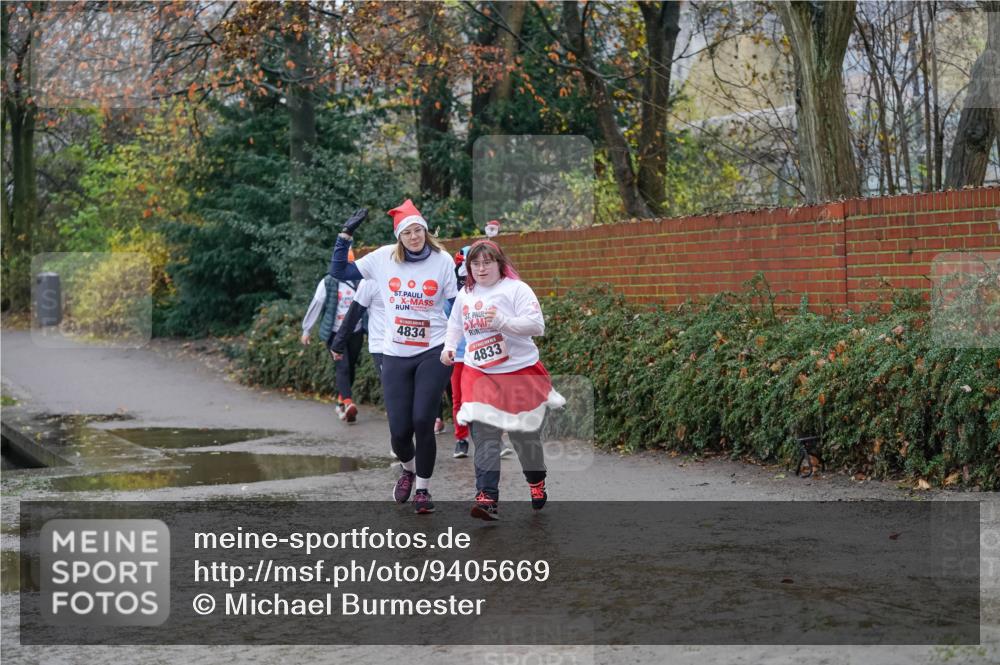 07.12.2025 - St. Pauli X-Mass-Run No. 15 Michael Burmester http://msf.ph/oto/9405669 07.12.2025 11:15:22 Laufen 4834, 4833 meine-sportfotos.de