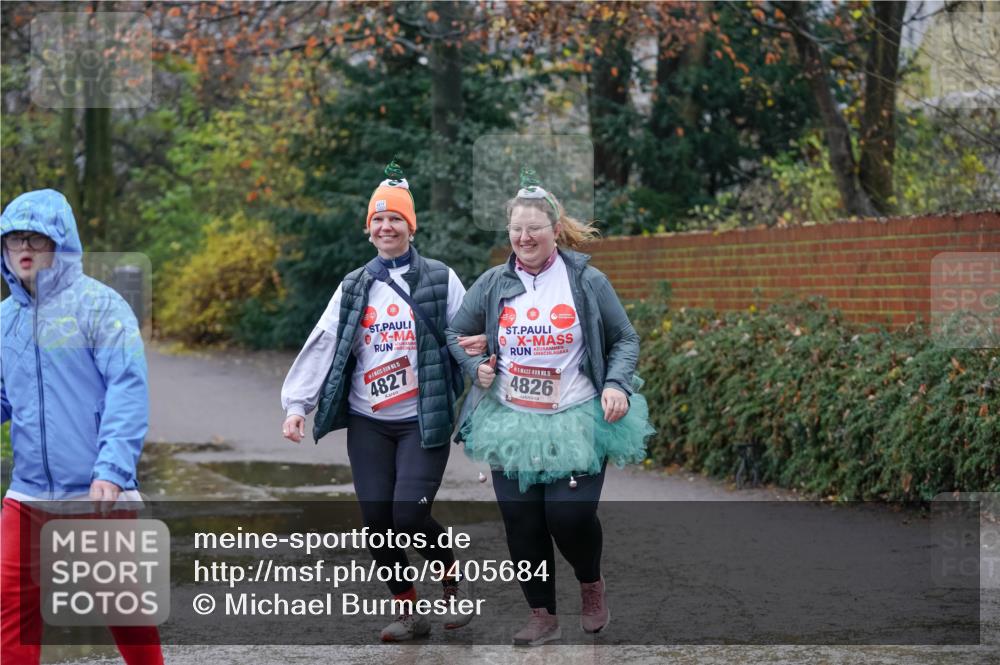 07.12.2025 - St. Pauli X-Mass-Run No. 15 Michael Burmester http://msf.ph/oto/9405684 07.12.2025 11:15:29 Laufen 5, 4827, 15, 4826 meine-sportfotos.de