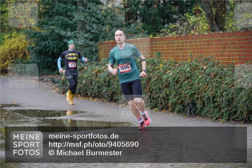07.12.2025 - St. Pauli X-Mass-Run No. 15 Michael Burmester http://msf.ph/oto/9405690 07.12.2025 11:16:46 Laufen 3670, 3599 meine-sportfotos.de