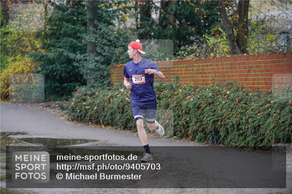 07.12.2025 - St. Pauli X-Mass-Run No. 15 Michael Burmester http://msf.ph/oto/9405703 07.12.2025 11:17:19 Laufen 203 meine-sportfotos.de
