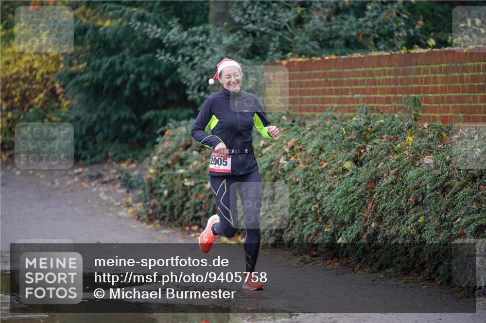 07.12.2025 - St. Pauli X-Mass-Run No. 15 Michael Burmester http://msf.ph/oto/9405758 07.12.2025 11:18:23 Laufen 2005, 360 meine-sportfotos.de