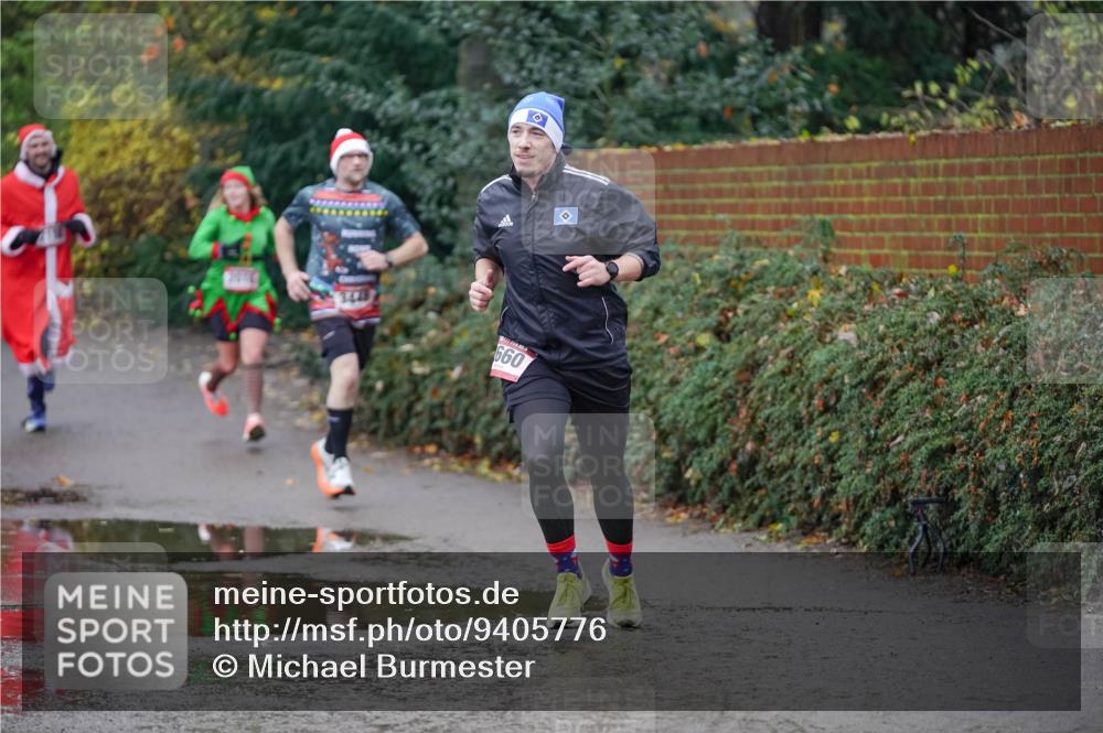 07.12.2025 - St. Pauli X-Mass-Run No. 15 Michael Burmester http://msf.ph/oto/9405776 07.12.2025 11:18:35 Laufen 3448, 660 meine-sportfotos.de