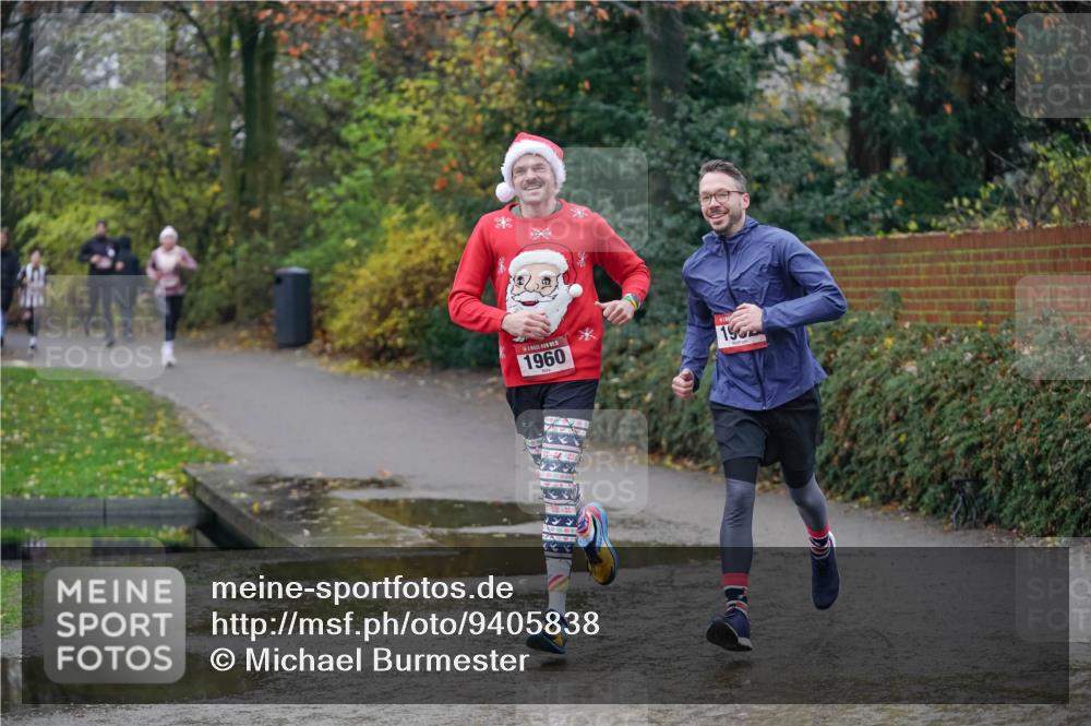 07.12.2025 - St. Pauli X-Mass-Run No. 15 Michael Burmester http://msf.ph/oto/9405838 07.12.2025 11:19:25 Laufen 1960, 1962 meine-sportfotos.de