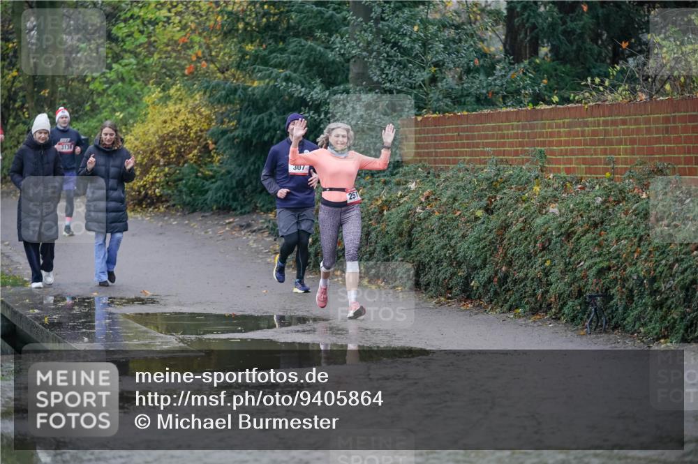 07.12.2025 - St. Pauli X-Mass-Run No. 15 Michael Burmester http://msf.ph/oto/9405864 07.12.2025 11:19:40 Laufen 3139, 307, 251 meine-sportfotos.de