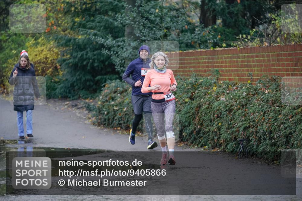 07.12.2025 - St. Pauli X-Mass-Run No. 15 Michael Burmester http://msf.ph/oto/9405866 07.12.2025 11:19:41 Laufen 30, 251 meine-sportfotos.de