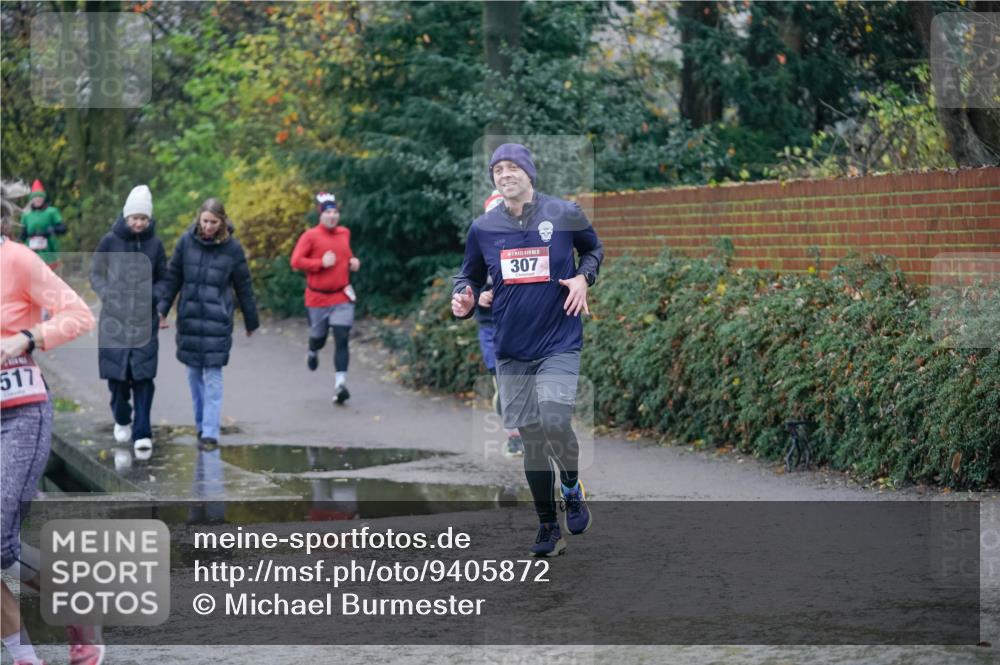 07.12.2025 - St. Pauli X-Mass-Run No. 15 Michael Burmester http://msf.ph/oto/9405872 07.12.2025 11:19:43 Laufen 517, 307 meine-sportfotos.de