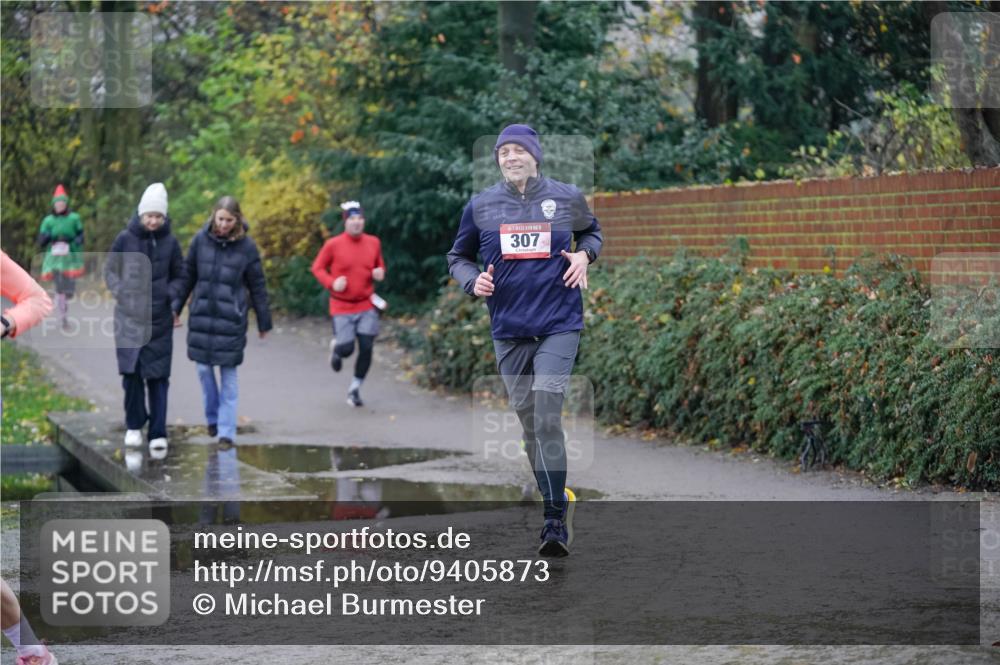 07.12.2025 - St. Pauli X-Mass-Run No. 15 Michael Burmester http://msf.ph/oto/9405873 07.12.2025 11:19:44 Laufen 5, 307 meine-sportfotos.de