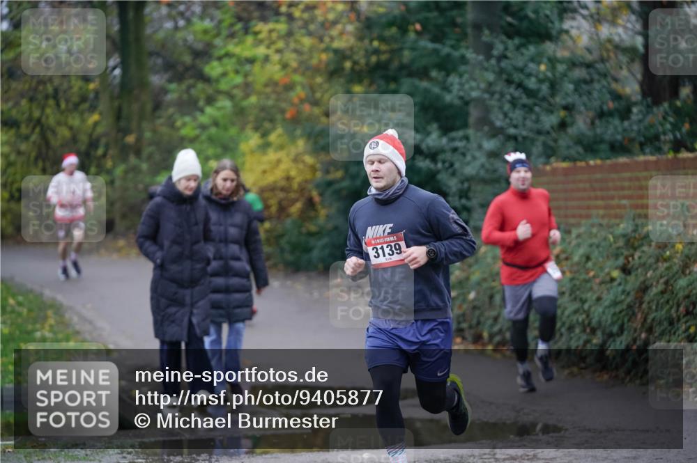 07.12.2025 - St. Pauli X-Mass-Run No. 15 Michael Burmester http://msf.ph/oto/9405877 07.12.2025 11:19:45 Laufen 15, 3139 meine-sportfotos.de