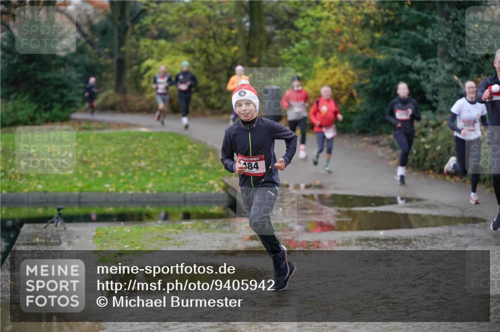 07.12.2025 - St. Pauli X-Mass-Run No. 15 Michael Burmester http://msf.ph/oto/9405942 07.12.2025 11:20:08 Laufen 15, 484 meine-sportfotos.de