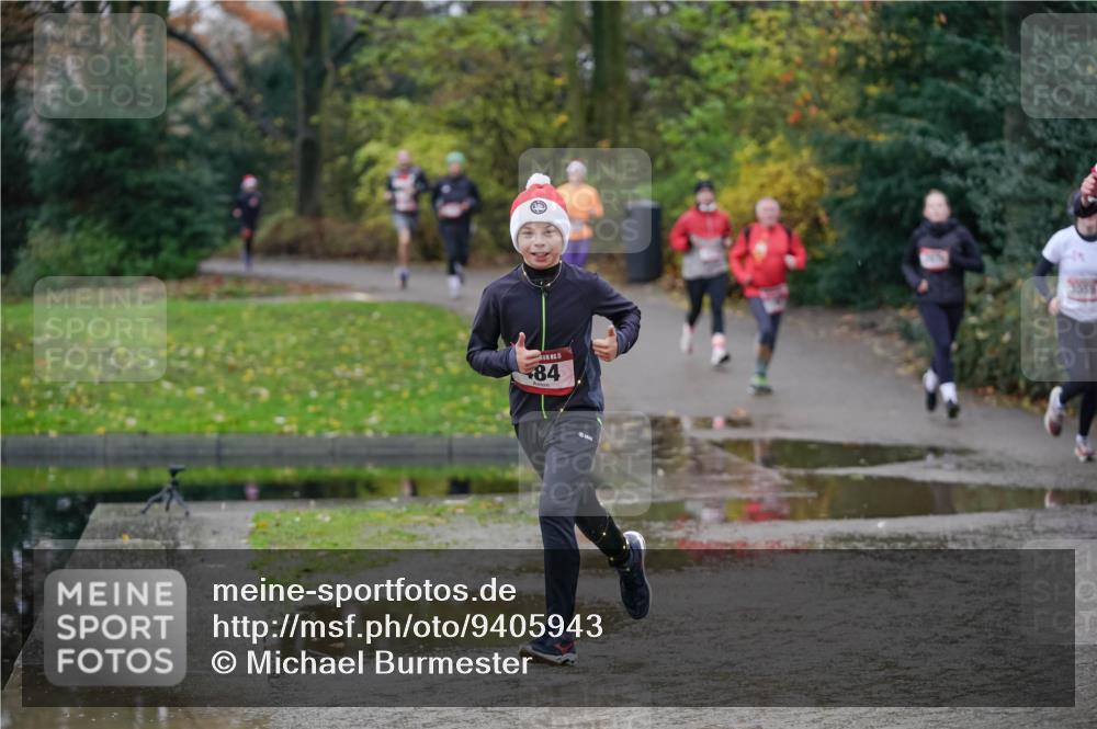 07.12.2025 - St. Pauli X-Mass-Run No. 15 Michael Burmester http://msf.ph/oto/9405943 07.12.2025 11:20:08 Laufen 15, 84, 3059 meine-sportfotos.de