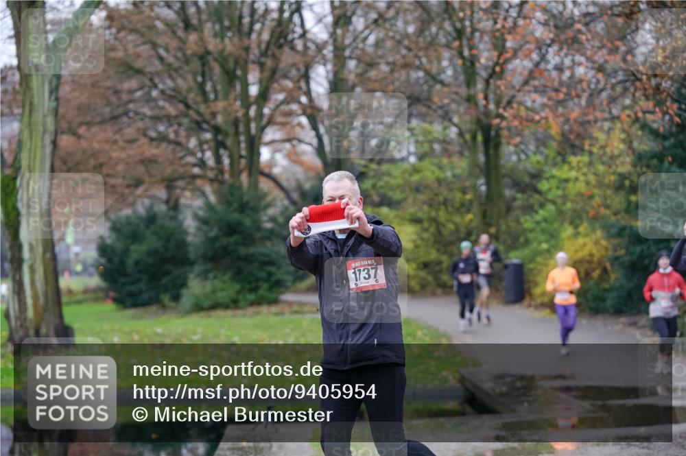 07.12.2025 - St. Pauli X-Mass-Run No. 15 Michael Burmester http://msf.ph/oto/9405954 07.12.2025 11:20:10 Laufen 15, 1737 meine-sportfotos.de