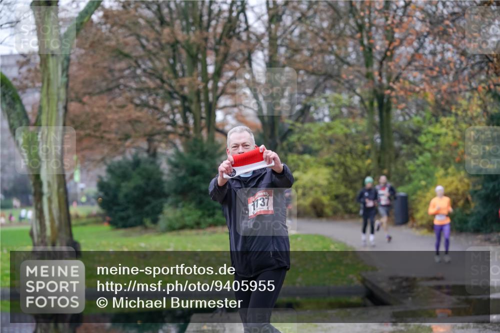 07.12.2025 - St. Pauli X-Mass-Run No. 15 Michael Burmester http://msf.ph/oto/9405955 07.12.2025 11:20:10 Laufen 1737 meine-sportfotos.de