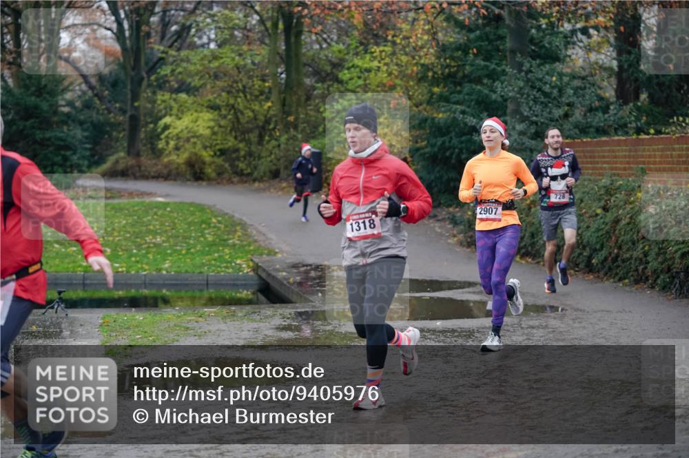 07.12.2025 - St. Pauli X-Mass-Run No. 15 Michael Burmester http://msf.ph/oto/9405976 07.12.2025 11:20:15 Laufen 1318, 2907, 728 meine-sportfotos.de