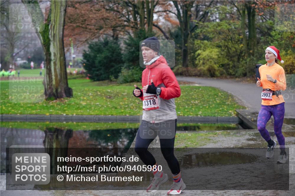 07.12.2025 - St. Pauli X-Mass-Run No. 15 Michael Burmester http://msf.ph/oto/9405980 07.12.2025 11:20:16 Laufen 1318, 2, 2907 meine-sportfotos.de