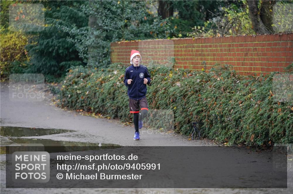 07.12.2025 - St. Pauli X-Mass-Run No. 15 Michael Burmester http://msf.ph/oto/9405991 07.12.2025 11:20:20 Laufen  meine-sportfotos.de