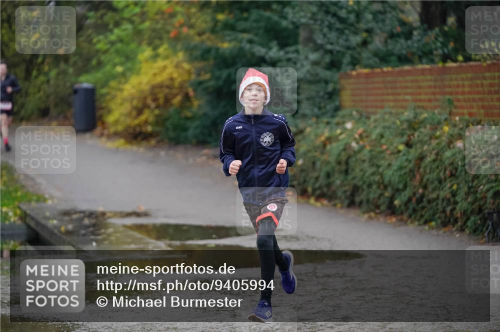 07.12.2025 - St. Pauli X-Mass-Run No. 15 Michael Burmester http://msf.ph/oto/9405994 07.12.2025 11:20:22 Laufen  meine-sportfotos.de