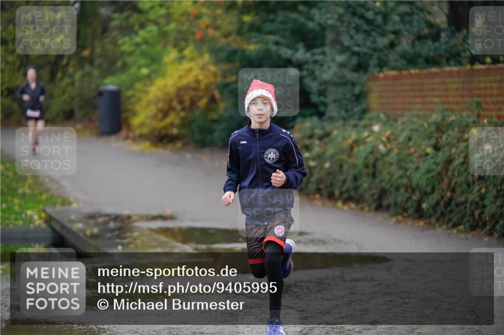 07.12.2025 - St. Pauli X-Mass-Run No. 15 Michael Burmester http://msf.ph/oto/9405995 07.12.2025 11:20:22 Laufen  meine-sportfotos.de