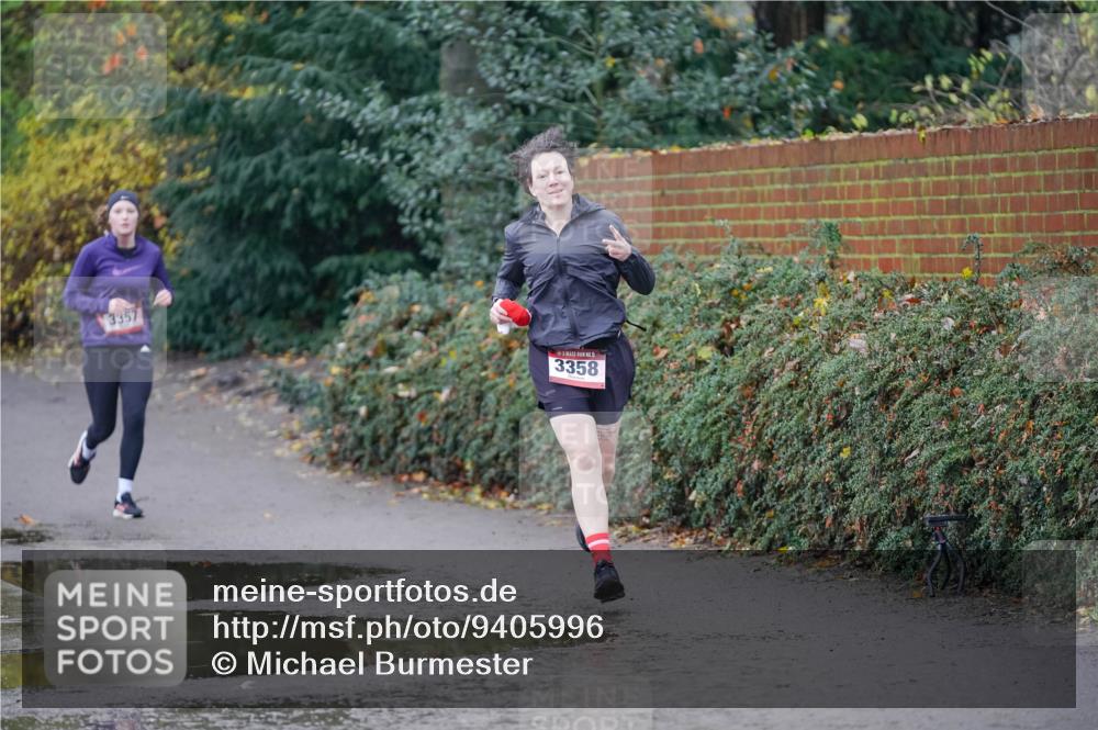 07.12.2025 - St. Pauli X-Mass-Run No. 15 Michael Burmester http://msf.ph/oto/9405996 07.12.2025 11:20:28 Laufen 3357, 3358 meine-sportfotos.de
