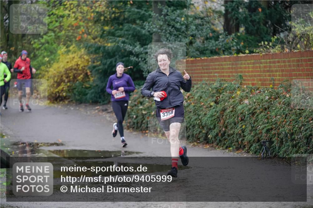 07.12.2025 - St. Pauli X-Mass-Run No. 15 Michael Burmester http://msf.ph/oto/9405999 07.12.2025 11:20:29 Laufen 3357, 3358 meine-sportfotos.de