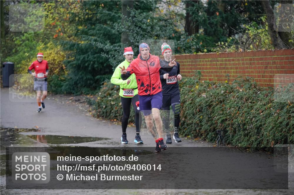 07.12.2025 - St. Pauli X-Mass-Run No. 15 Michael Burmester http://msf.ph/oto/9406014 07.12.2025 11:20:34 Laufen 2004, 3931 meine-sportfotos.de