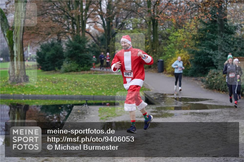 07.12.2025 - St. Pauli X-Mass-Run No. 15 Michael Burmester http://msf.ph/oto/9406053 07.12.2025 11:20:52 Laufen 3967, 1277 meine-sportfotos.de