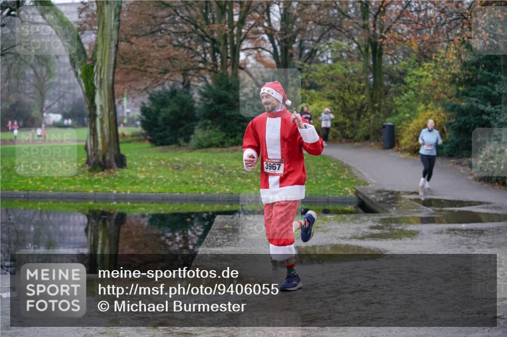 07.12.2025 - St. Pauli X-Mass-Run No. 15 Michael Burmester http://msf.ph/oto/9406055 07.12.2025 11:20:52 Laufen 3967 meine-sportfotos.de