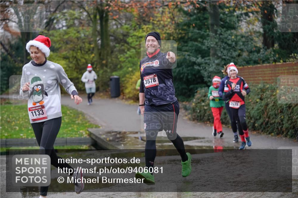 07.12.2025 - St. Pauli X-Mass-Run No. 15 Michael Burmester http://msf.ph/oto/9406081 07.12.2025 11:21:04 Laufen 1133, 3578, 3575 meine-sportfotos.de