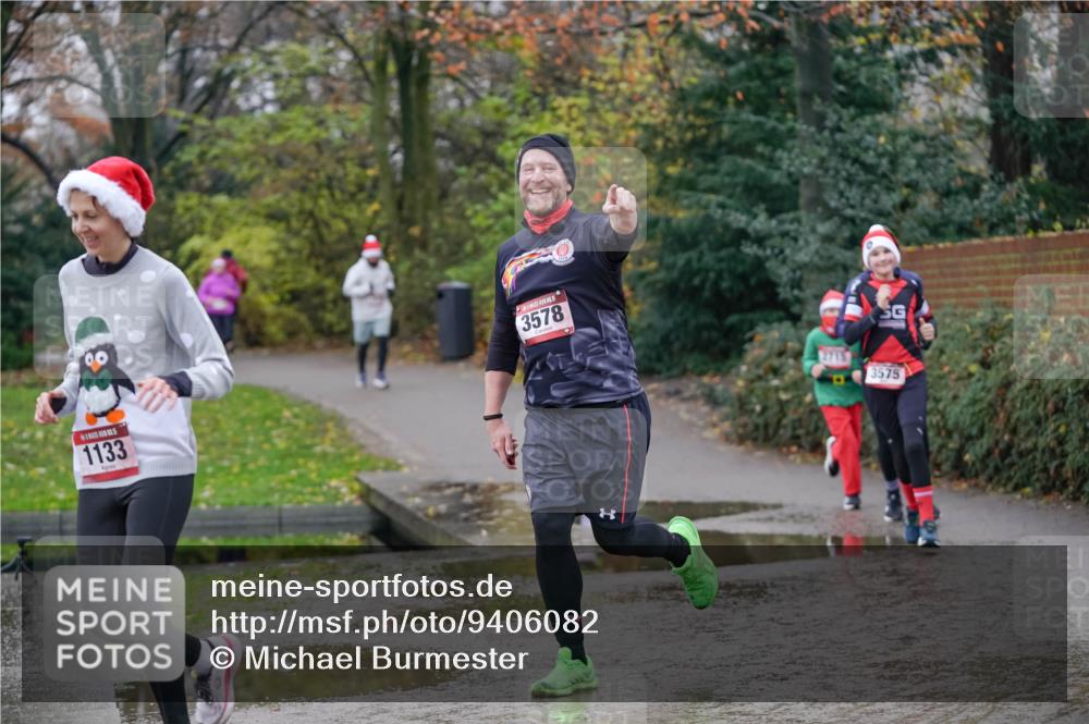 07.12.2025 - St. Pauli X-Mass-Run No. 15 Michael Burmester http://msf.ph/oto/9406082 07.12.2025 11:21:04 Laufen 1133, 3578, 2715, 3575 meine-sportfotos.de