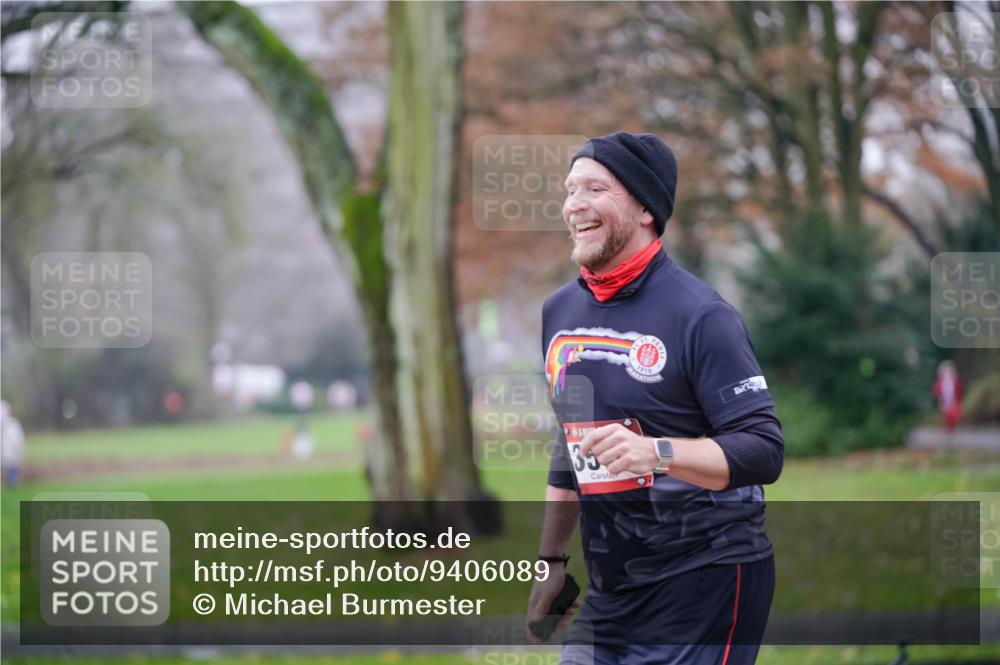 07.12.2025 - St. Pauli X-Mass-Run No. 15 Michael Burmester http://msf.ph/oto/9406089 07.12.2025 11:21:06 Laufen 9, 35 meine-sportfotos.de